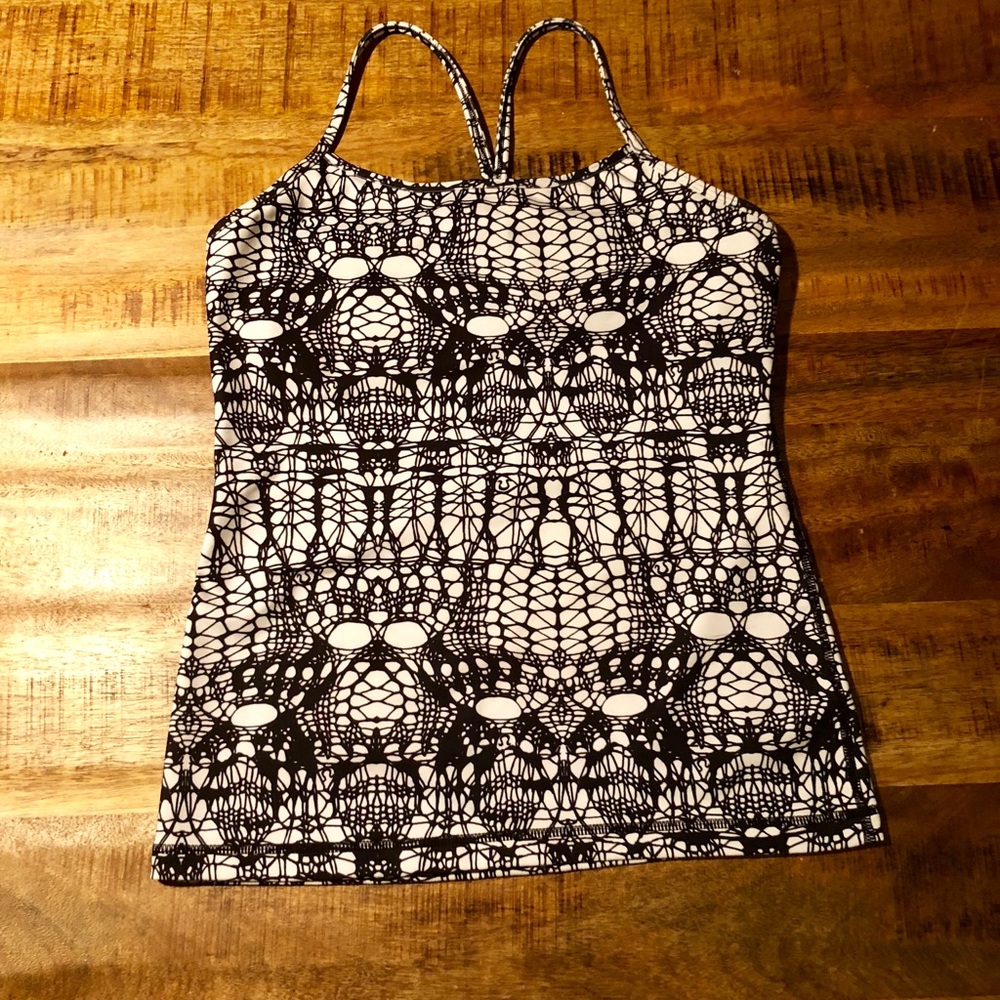 Lululemon Power Y Size 6